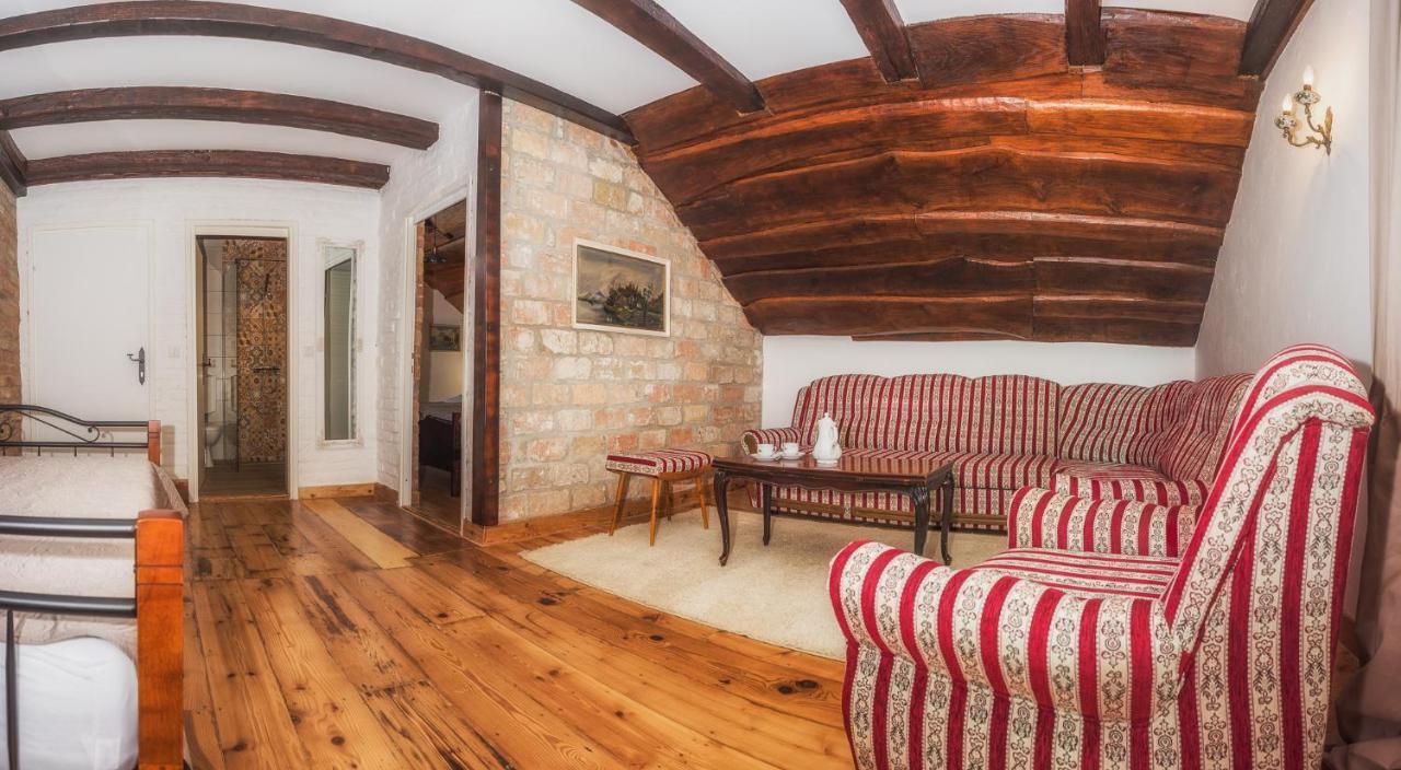 Tri Mudraca Inn Karanac Pokoj fotografie